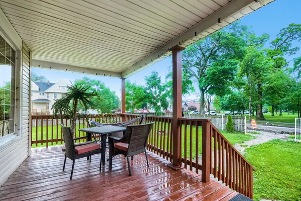 5406 W Ferdinand ST, Chicago, IL 60644