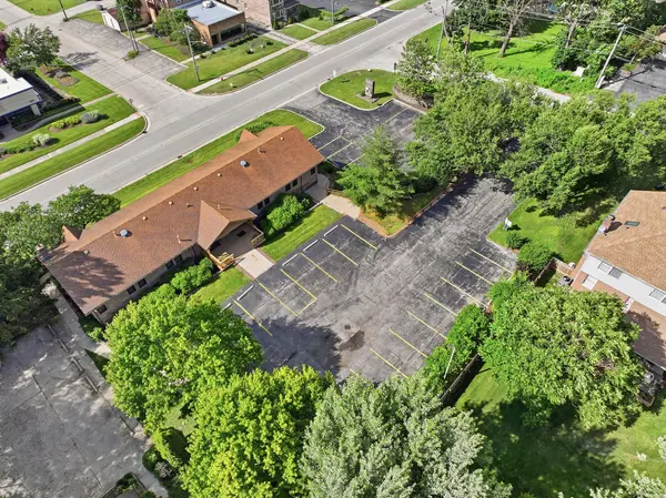 8265 S Archer AVE, Willow Springs, IL 60480