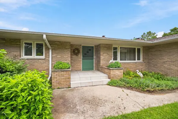 525 E High ST, Sycamore, IL 60178