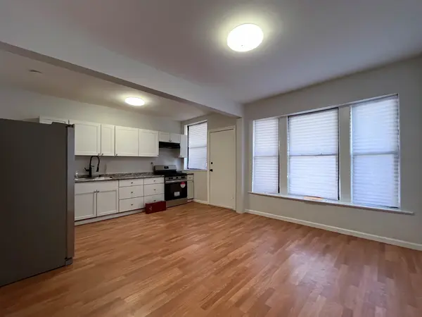 7721 S Peoria ST, Chicago, IL 60620