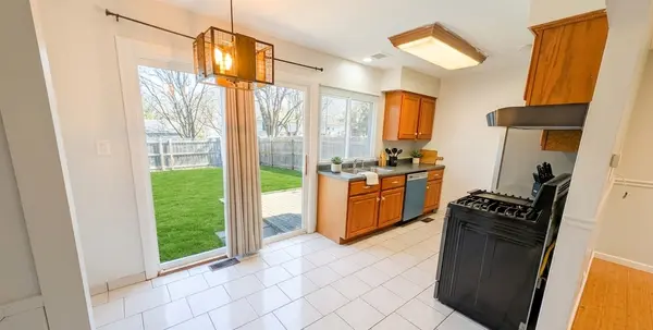 117 Galewood DR, Bolingbrook, IL 60440