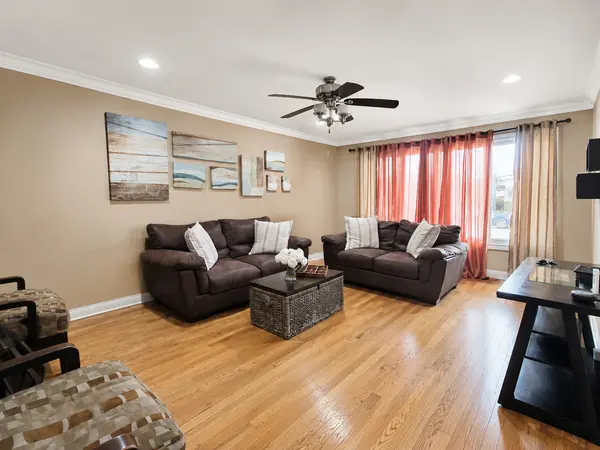 8630 S Kilbourn AVE, Chicago, IL 60652
