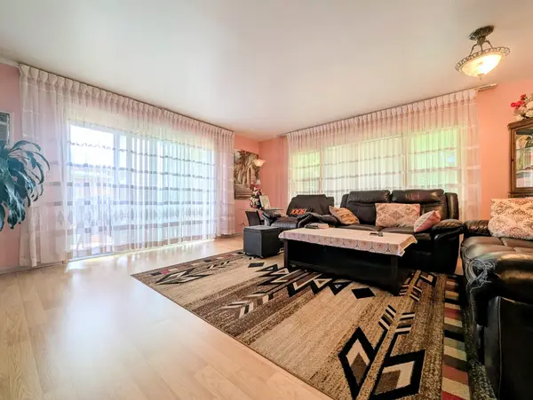 4229 N Keystone AVE #3H, Chicago, IL 60641