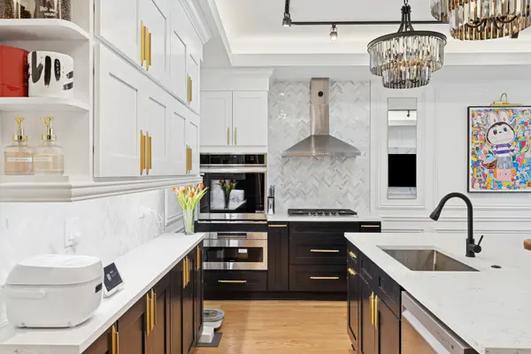 3105 S Giles AVE #1S, Chicago, IL 60616