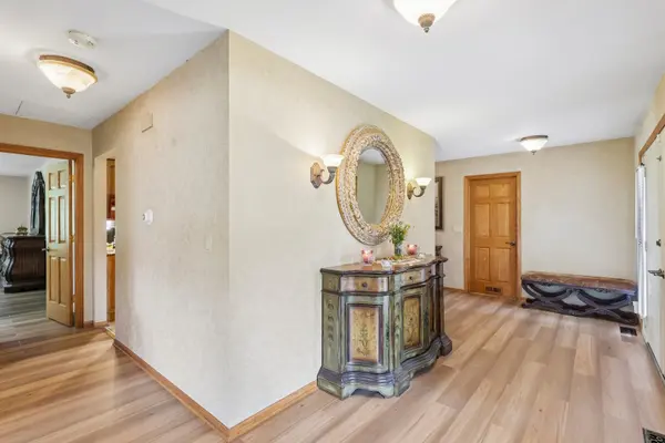 308 S Knollwood DR, Schaumburg, IL 60193