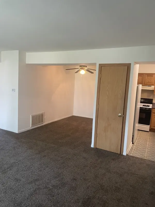 4821 W 109th ST #201, Oak Lawn, IL 60453
