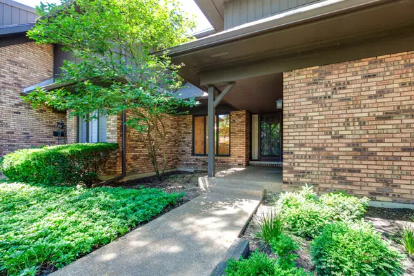 3875 S Mission Hills RD, Northbrook, IL 60062