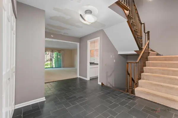 3875 S Mission Hills RD, Northbrook, IL 60062