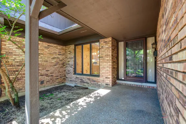 3875 S Mission Hills RD, Northbrook, IL 60062