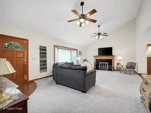 449 Arbor AVE, West Chicago, IL 60185