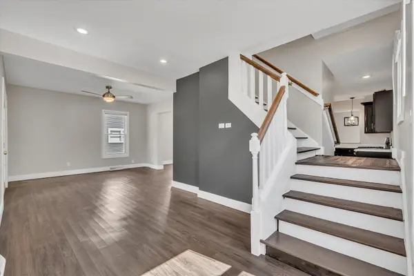 737 Grant ST, Bettendorf, IA 52722