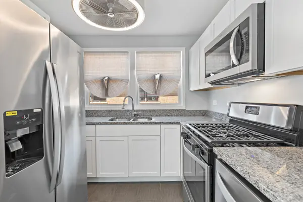 9211 S Cottage Grove AVE #9-C2, Chicago, IL 60619