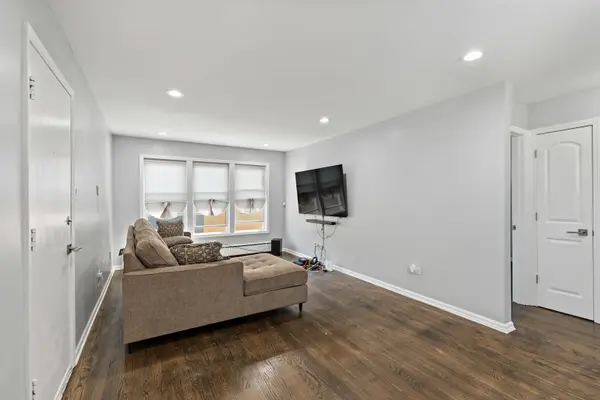 9211 S Cottage Grove AVE #9-C2, Chicago, IL 60619