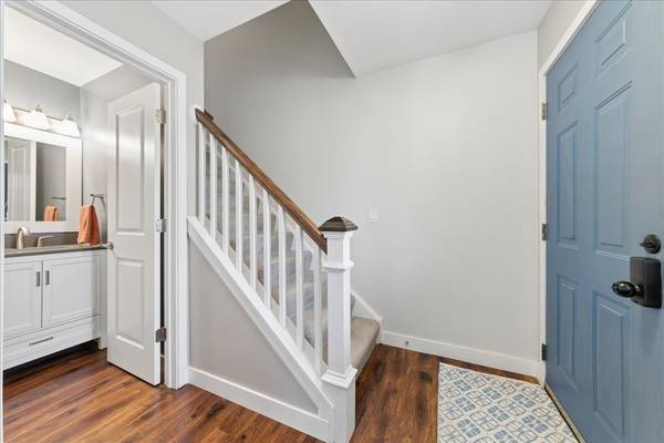 141 Village Creek DR #141, Lake In The Hills, IL 60156