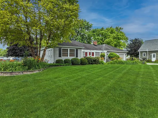715 N Green ST, Mchenry, IL 60050