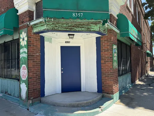 8357 S Marquette AVE, Chicago, IL 60617