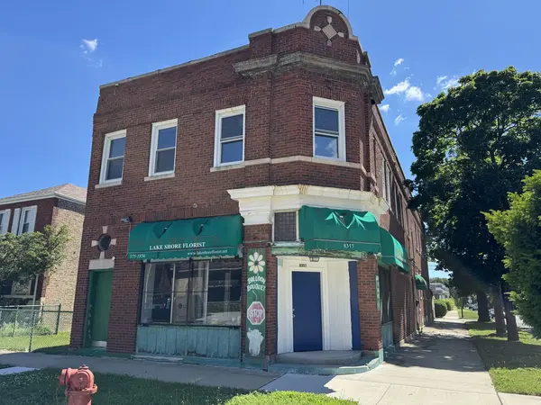 8357 S Marquette AVE, Chicago, IL 60617