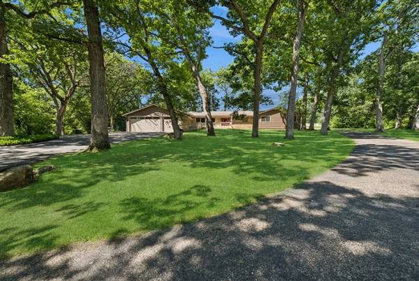 3605 Oak Ridge RD, Crystal Lake, IL 60012