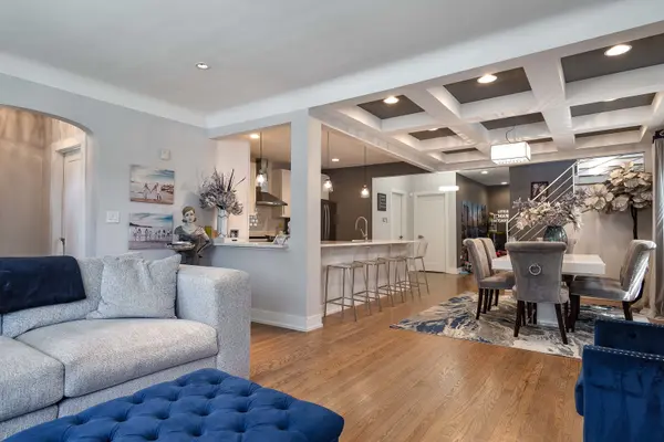 5632 W Pensacola AVE, Chicago, IL 60634