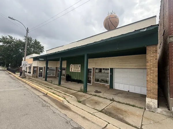 9937 Main ST, Hebron, IL 60034
