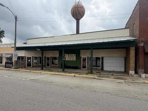 9937 Main ST, Hebron, IL 60034