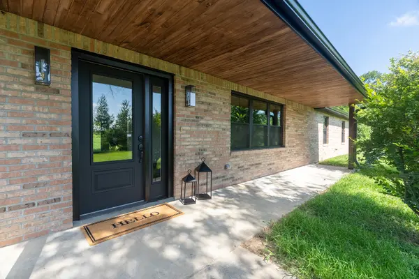 956 Auburn LN SE, Marion, IL 62959