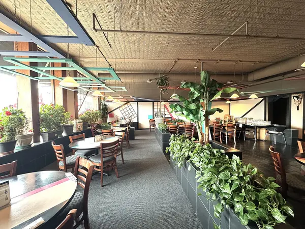 100 W Main ST, Barrington, IL 60010