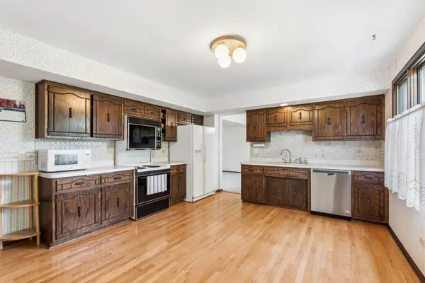 11852 Oregon TRL, Orland Park, IL 60467