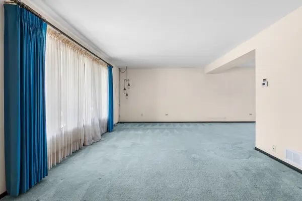 11852 Oregon TRL, Orland Park, IL 60467