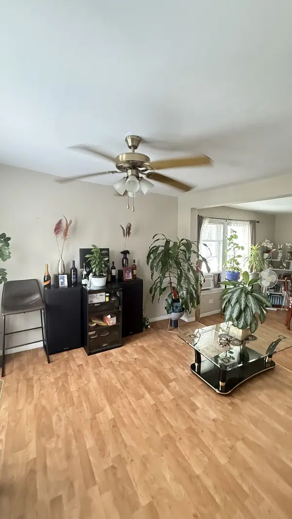 3824 S Sacramento AVE, Chicago, IL 60632