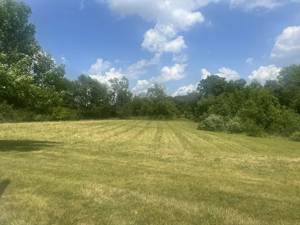 18N647 Ridgefield BLVD, Huntley, IL 60142