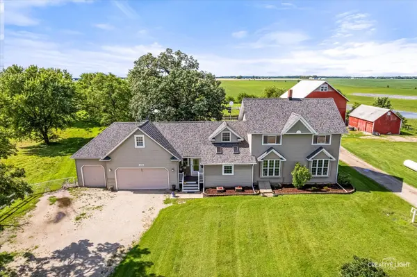2038 N 43rd RD, Leland, IL 60531