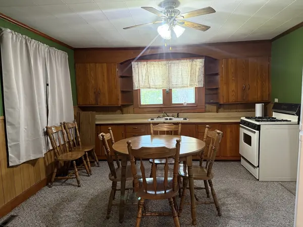 810 W Longstreet RD, Marion, IL 62959