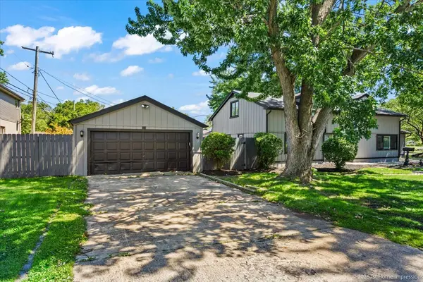 5016 Oak Center DR, Oak Lawn, IL 60453