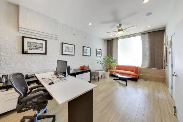614 N Ashland AVE, Chicago, IL 60622