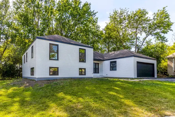 1482 Pebblestone CV, Wheaton, IL 60189