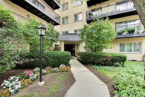 8600 Waukegan RD #307, Morton Grove, IL 60053