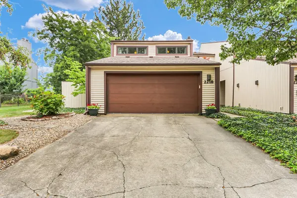 2218 Briar Hill DR #2218, Champaign, IL 61822