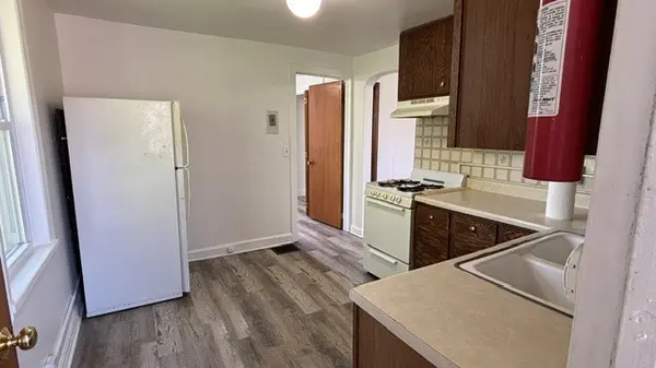 2614 Grand AVE #2, Waukegan, IL 60085