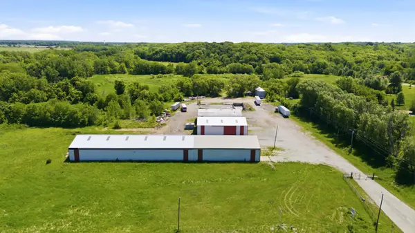 1202 Illinois Highway 84, Colona, IL 61241