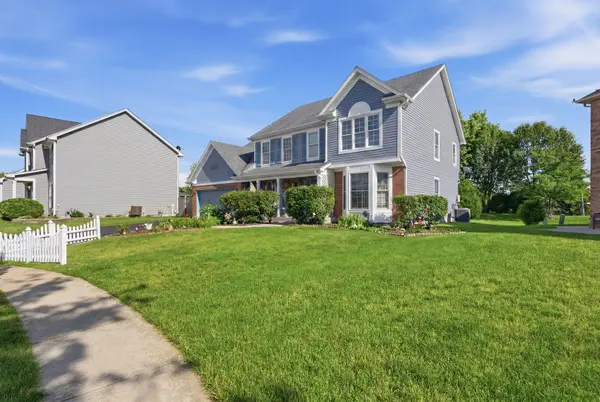 608 Lindsay CIR, North Aurora, IL 60542