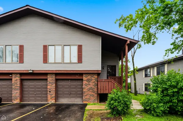13 Elm CT #1, Bolingbrook, IL 60440