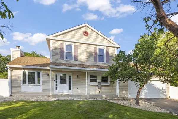 1748 Bucknell CT, Naperville, IL 60565