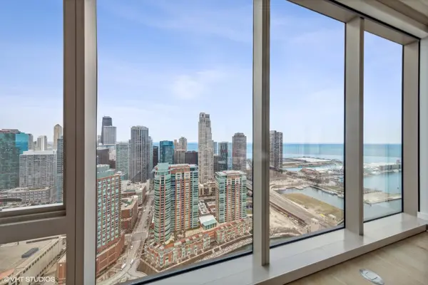 363 E Wacker DR #3908, Chicago, IL 60601