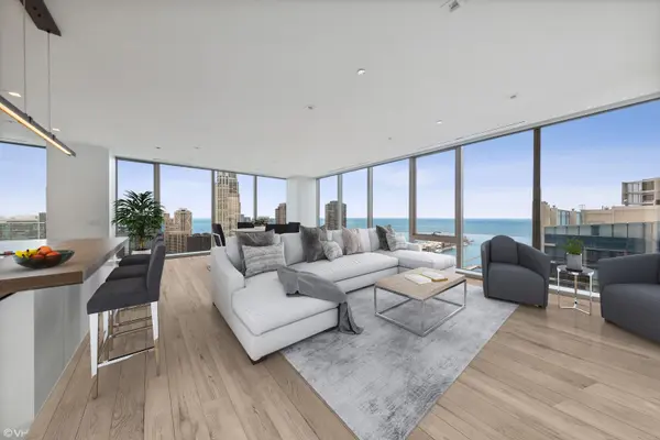 363 E Wacker DR #3908, Chicago, IL 60601