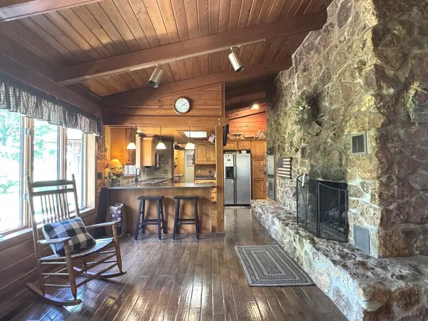 505 E Charles ST, Ashkum, IL 60911
