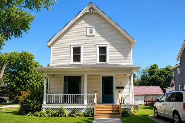 222 W Jackson ST, Morris, IL 60450
