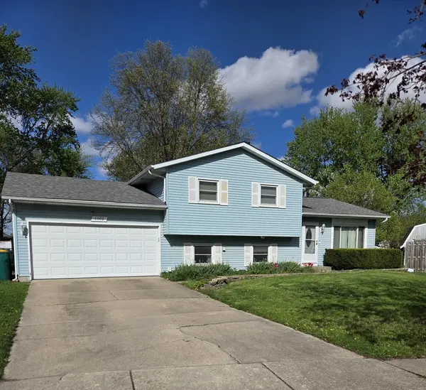 1002 Loren DR, Joliet, IL 60431