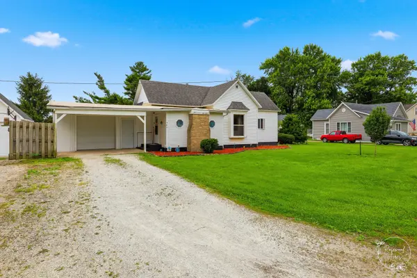 403 South ST, Crescent City, IL 60928