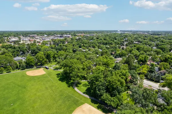 1060 Deerfield RD, Deerfield, IL 60015
